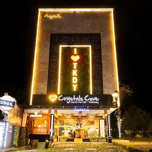 Crystals Cove Hotel Thekkady