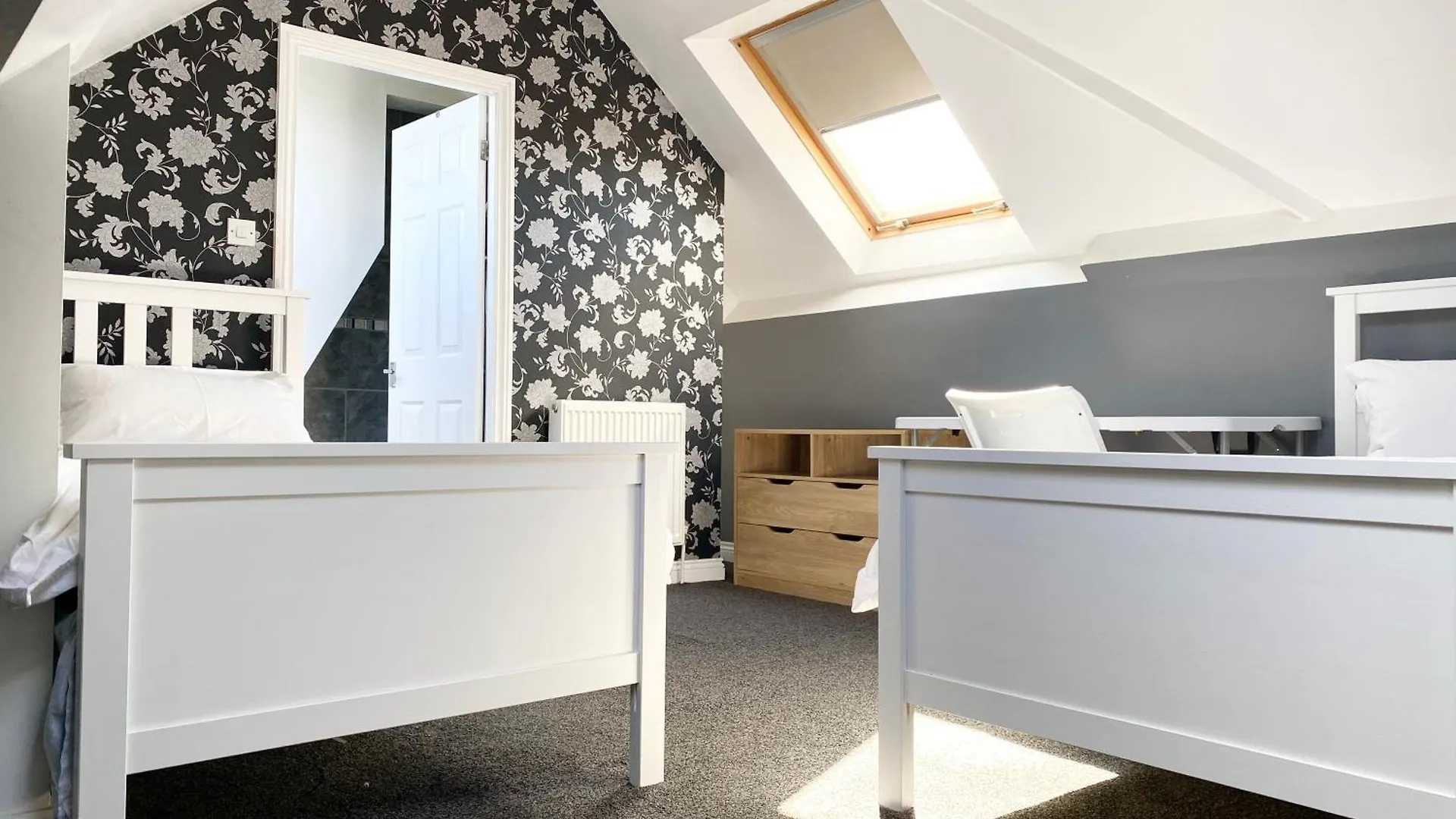 Spacious Five-Bedroom House Close To York Centre - Orchid House 0*,